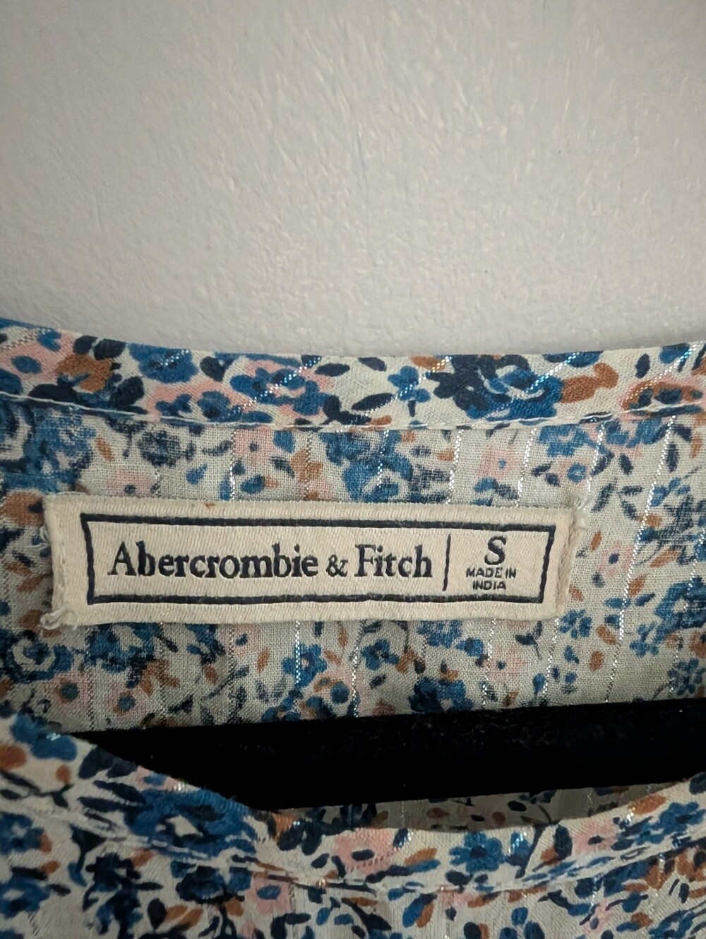 Abercrombie & Fitch Sleeveless Floral Top - Picture 3 of 6